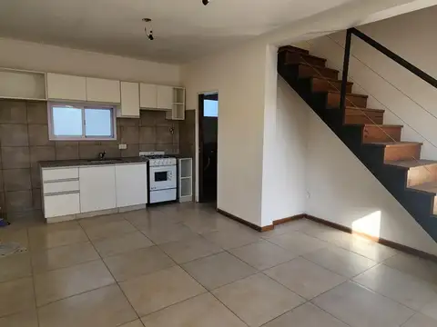 Departamento en Alquiler en San Nicolas De Los Arroyos, $ 600.000