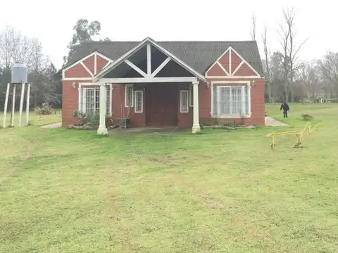 Casa en Venta en 152/444 y 446 City Bell - Alberto Dacal Propiedades