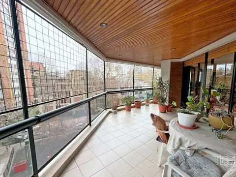 Departamento 5 ambientes con 3 baños