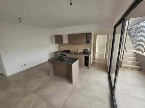 EXCELENTE DEPTO DE 2 AMB CON AMPLIA TERRAZA - APTO CREDITO -