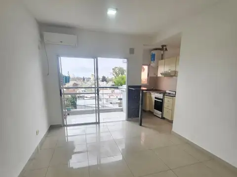 Venta departamento Santos Lugares balcón luminoso