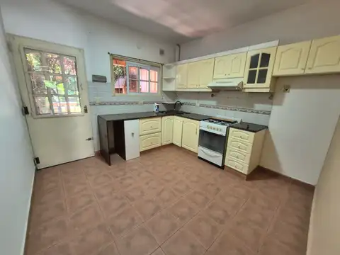 Depto Tipo Casa en Venta con 1 cocheras