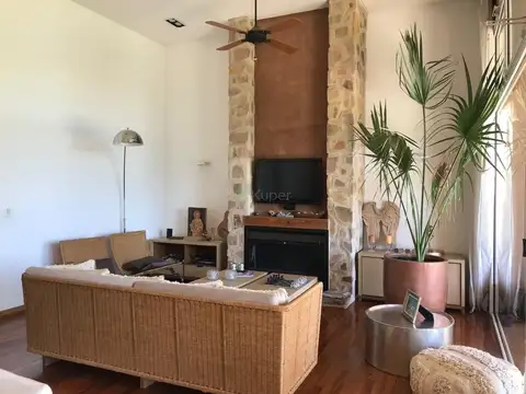 Casa en Alquiler Temporal en Talar Del Lago, USD 8.500