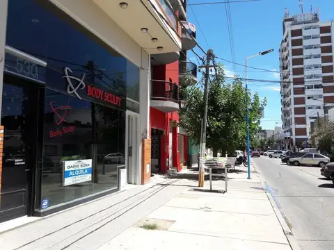 Hipólito Yrigoyen 500