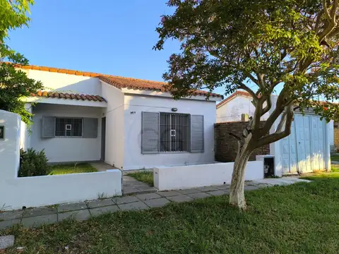 Alquila Casa 3 Ambientes con Entrada de Auto - Hudson