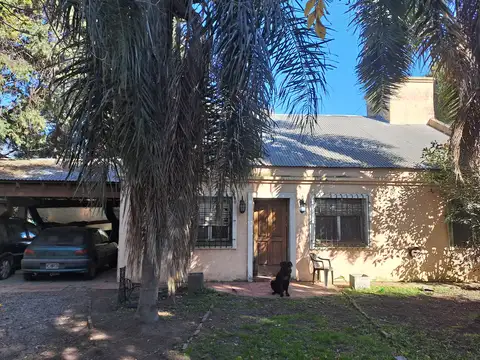 Casa de 4 amb en venta en Barrio El Rocio