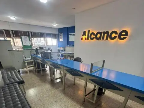 Oficina 4 ambientes con 2 baños