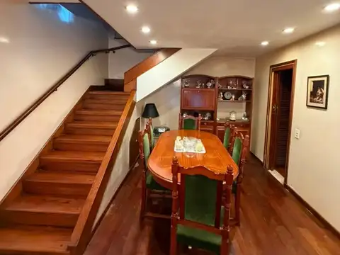 Casa 5 ambientes con 2 baños