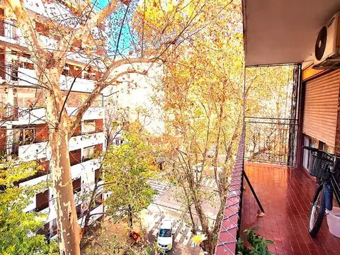 Hermoso Dpto 4 Amb Al Frente, Excelente Ubicación, Muy Luminoso!