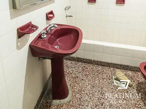 Tres departamentos en Venta en Avenida Constitución Nacional al 800