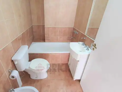 MORENO AL 2200 - 16 AÑOS BALCON VISTA ABIERTA TODO SOL APTO PROFESIONAL