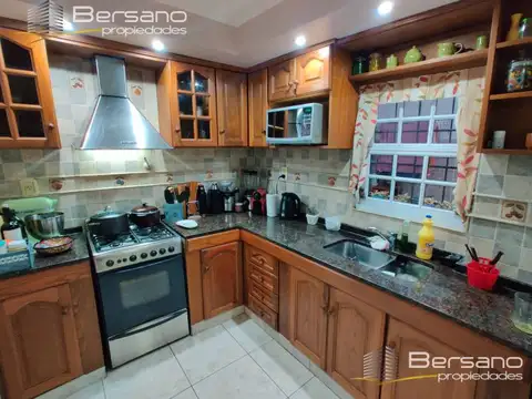 Depto Tipo Casa 4 ambientes con 1 baño