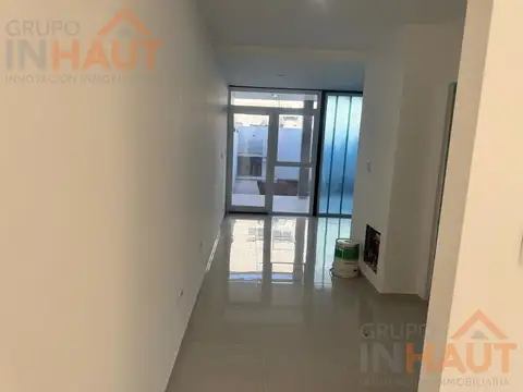 Depto Tipo Casa en Venta con 1 cocheras