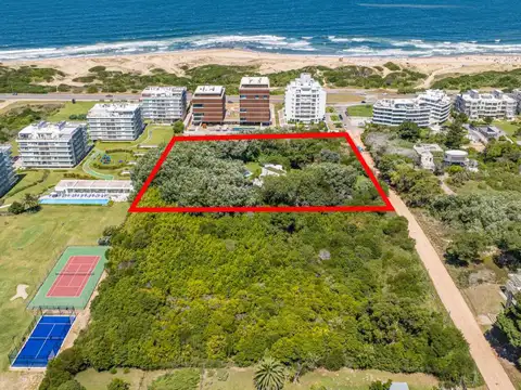 Lote de 1 ha. en Rincon del Indio a 1 cuadra del mar