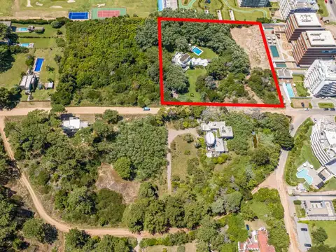 Lote en venta de 1 ha. en Rincon del Indio a 1 cuadra del mar