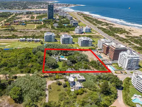 Lote en venta de 1 ha. en Rincon del Indio a 1 cuadra del mar 100