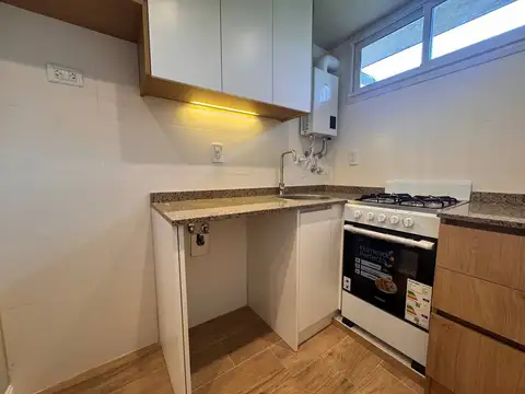 AMBIENTE Y MEDIO RECICLADO A NUEVO - ZONA TRIBUNALES