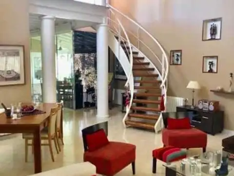 Casa 4 ambientes con 4 baños