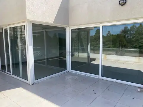 Departamento 4 ambientes con 3 baños