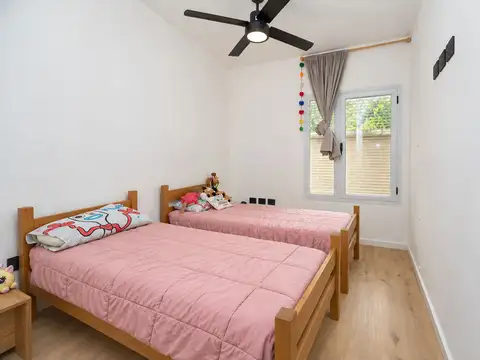 Casa en Venta en Lisandro Olmos Etcheverry, USD 190.000