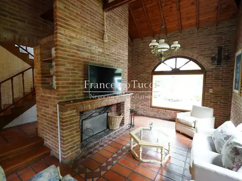 Casa en Alquiler de 4 dormitorios