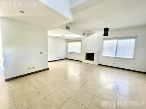 Casa en Alquiler de 4 dormitorios