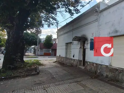 18 Esquina 37-Casa en alquiler para uso comercial/profesional en La Plata 100