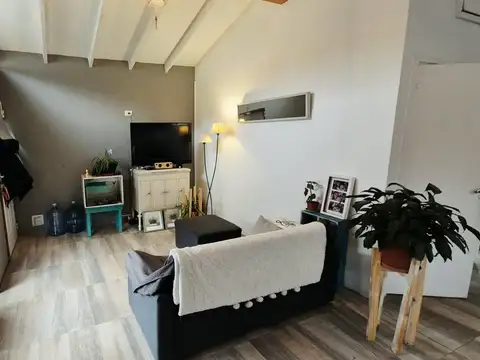 Casa en Alquiler con 1 cochera