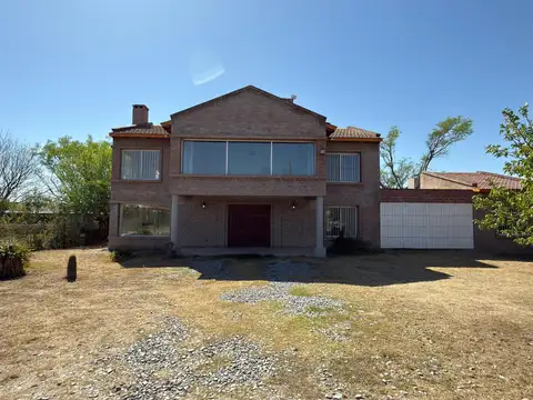 Casa en Alquiler de 3 dormitorios
