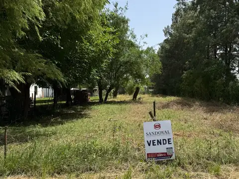 ¡Una oportunidad única: terreno en barrio residencial esperando ser parte de tus sueños! Calle Levene e/246 y 250