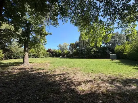Terreno en Venta en Highland Park Country Club, USD 299.900