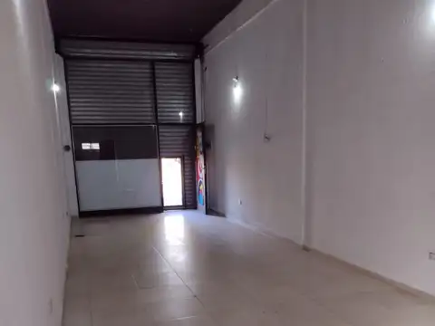 Local en venta sobre Avenida en San Miguel