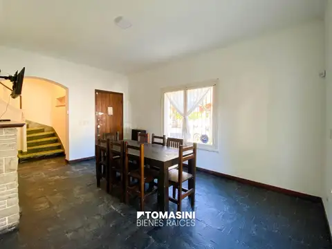 Casa 5 ambientes con 3 baños