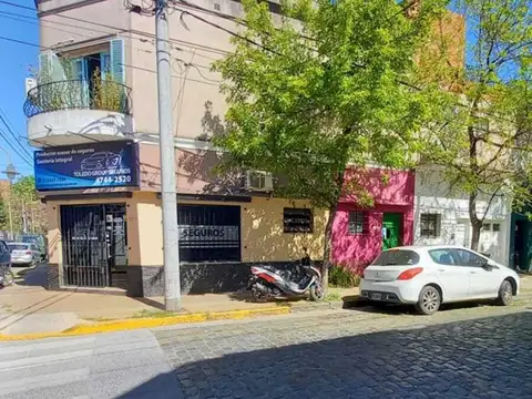 Casa 6 ambientes con 5 baños