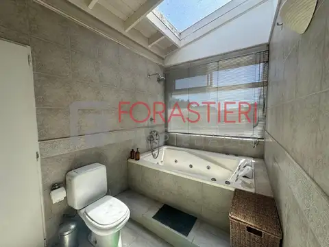 Depto Tipo Casa 3 ambientes con 2 baños