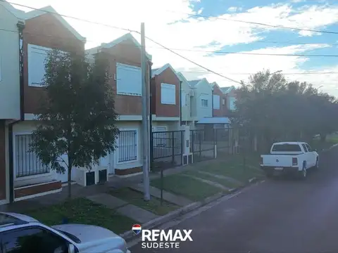 Granaderos 2100