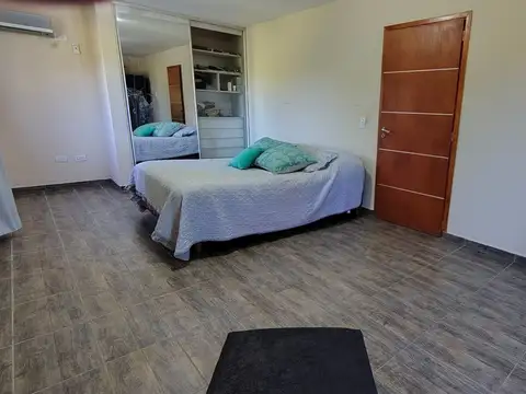 VENTA CASA 5000mTERRENO DOS HABITACIONES PILETA