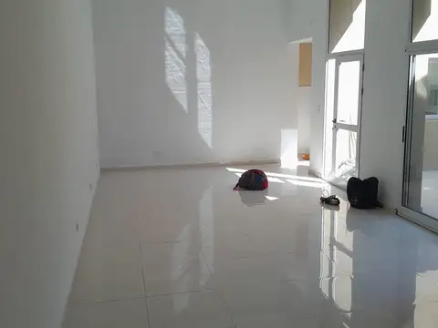 Depto Tipo Casa en Venta en Parque Avellaneda, $ 149.000