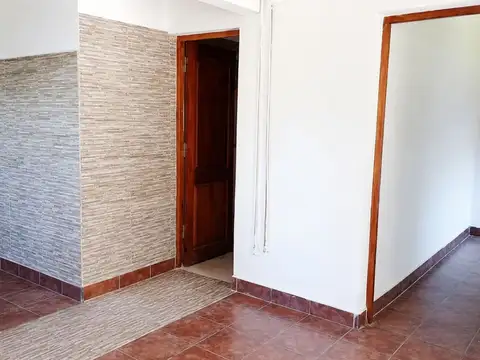 Casa 3 ambientes con 1 baño