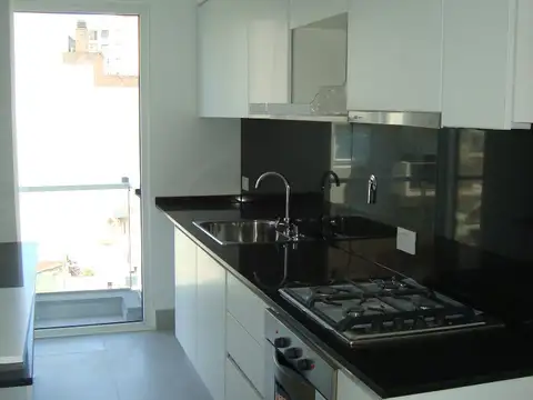 BOULEVARD R.L.FALCON Y ARAUJO SEMIPISO 2 AMBIENTES C/FRENTE BALCON