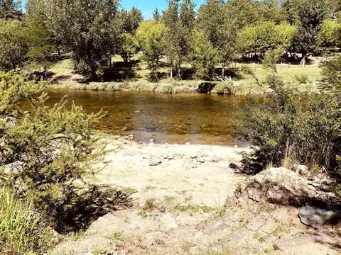 VENTA. 2 CABAÑAS C/ BAJADA AL RÍO.SANTA ROSA DE CALAMUCHITA. Cod (1310)