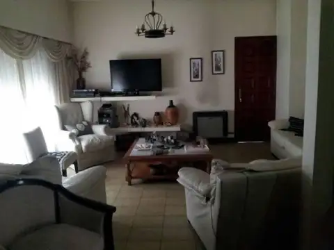 Casa en Alquiler en Jose Clemente Paz, $ 2.000.000