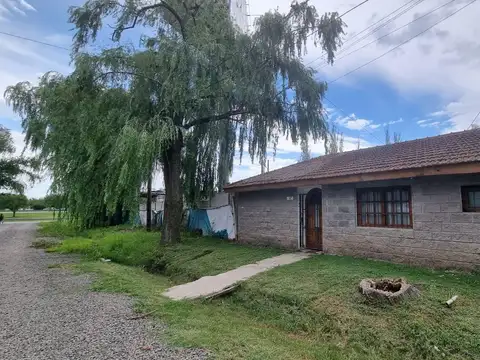RETASADA OPORTUNIDAD  Casa en venta a metros de colectora Oeste Ramal Pilar, Del Viso. Pilar.