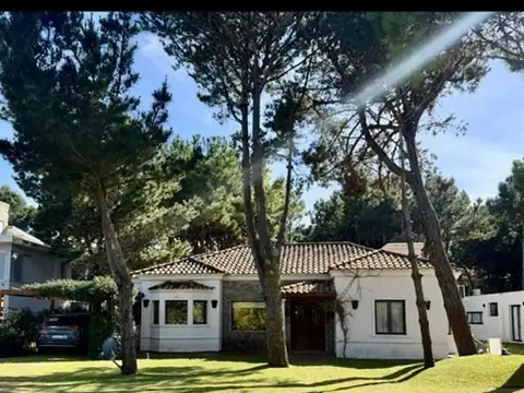 Casa Chalet  en Alq. Temporario en Costa Esmeralda, Costa Atlántica, Buenos Aires