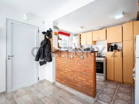 Casa 3 ambientes con 1 baño