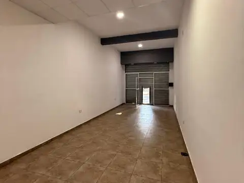 Local en Alquiler en Jose Clemente Paz, $ 740.000