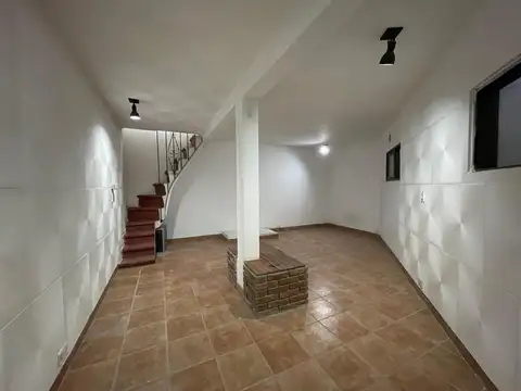 Depto Tipo Casa en Venta al Este