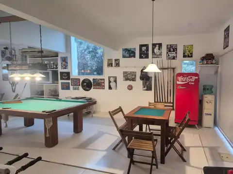 Casa 5 ambientes con 4 baños