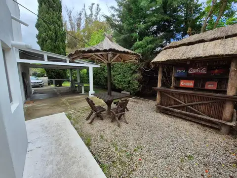 Alquiler Casa 5 ambientes con piscina Barrio Privado