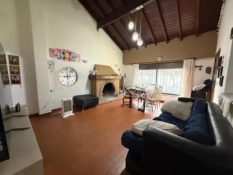 25 de Mayo  al 600